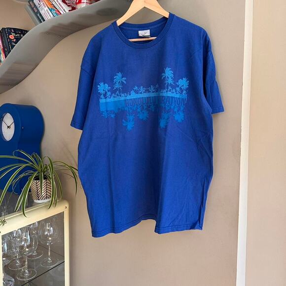 Vintage Nike Honolulu Marathon Shirt - Picture 1 of 7
